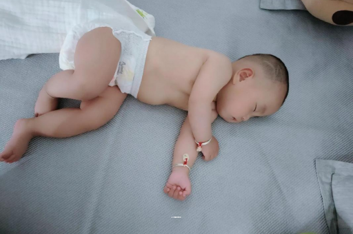 厦门三个月宝宝身高体重